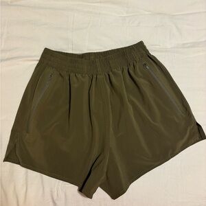 Outdoor Voices Zephyr 3” Shorts NWOT